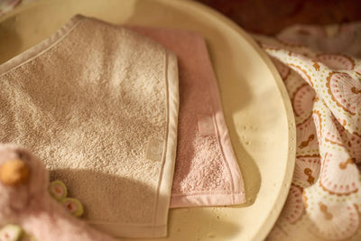 Bavoir Bandana (2pack) silk rose/sand- JOLLEIN