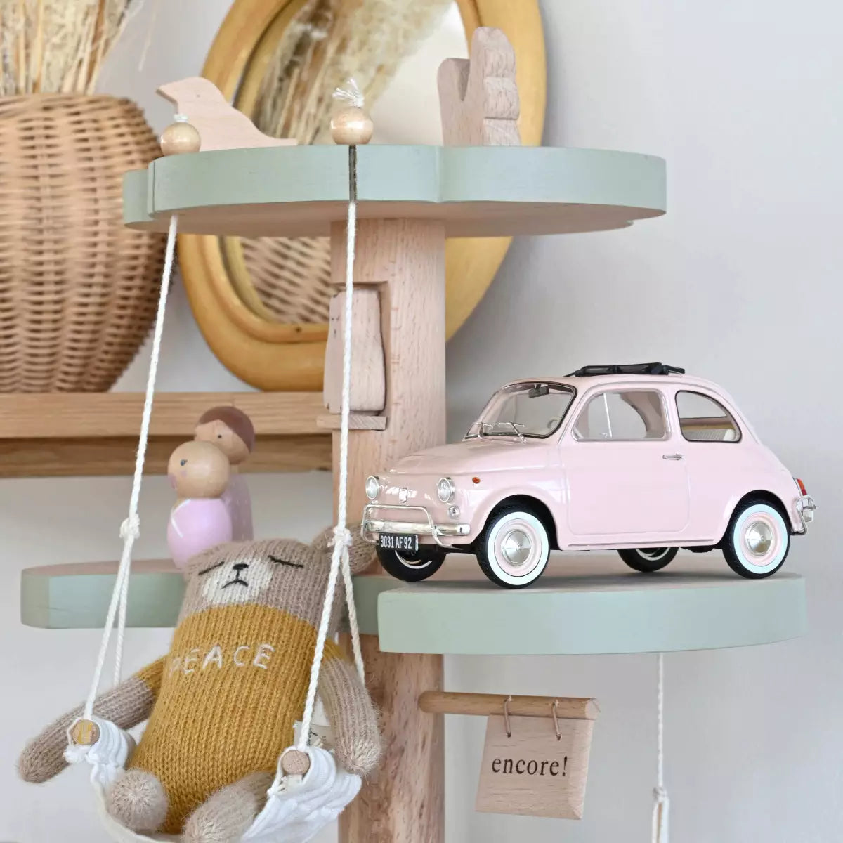 Fiat 500 L 1968 Rose Pack spécial naissance 1/18 - NOREV 187774 3551091877745