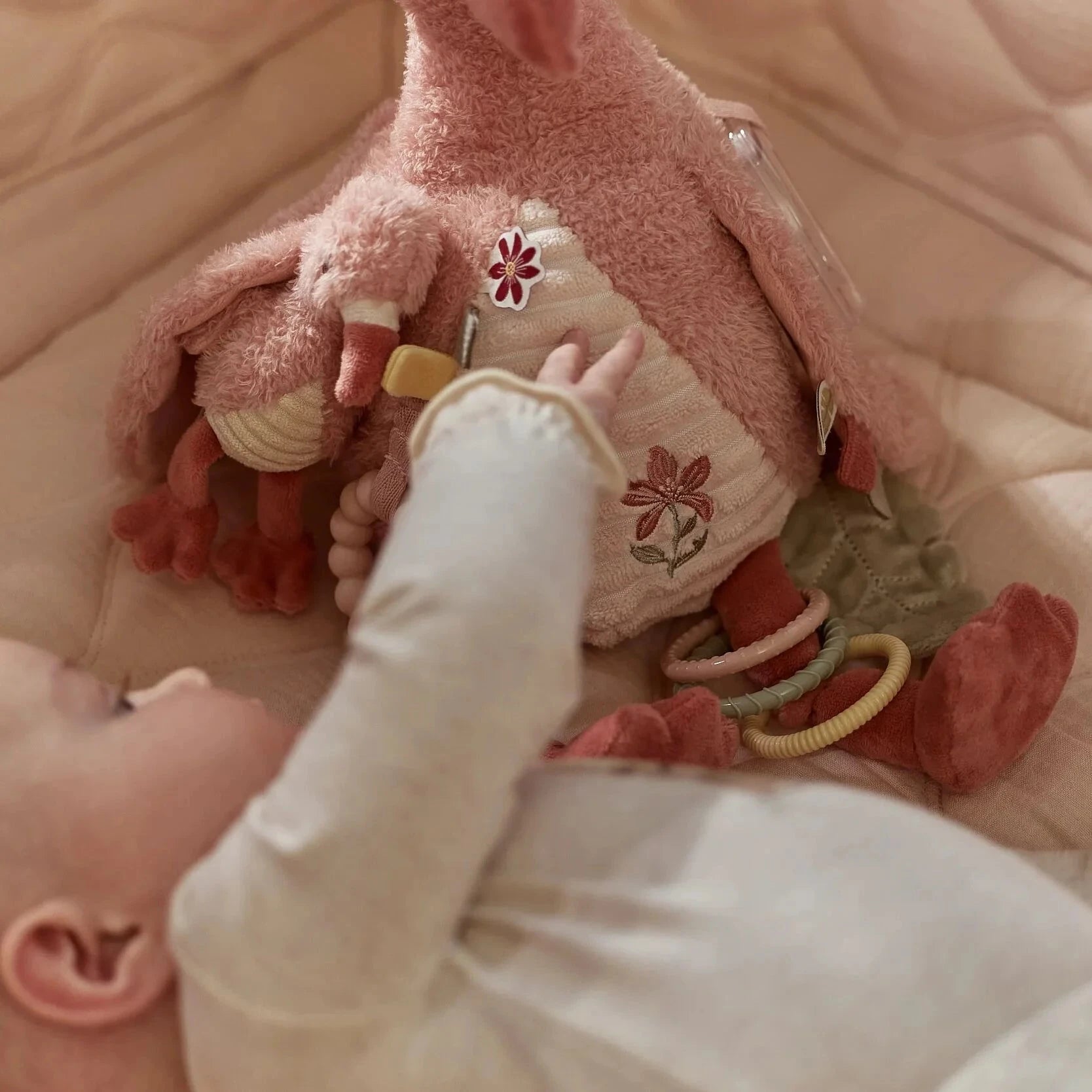 Peluche d'activités flamant rose - Newborn - LITTLE DUTCH
