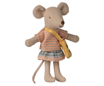 Petite sœur souris avec son sac- MAILEG