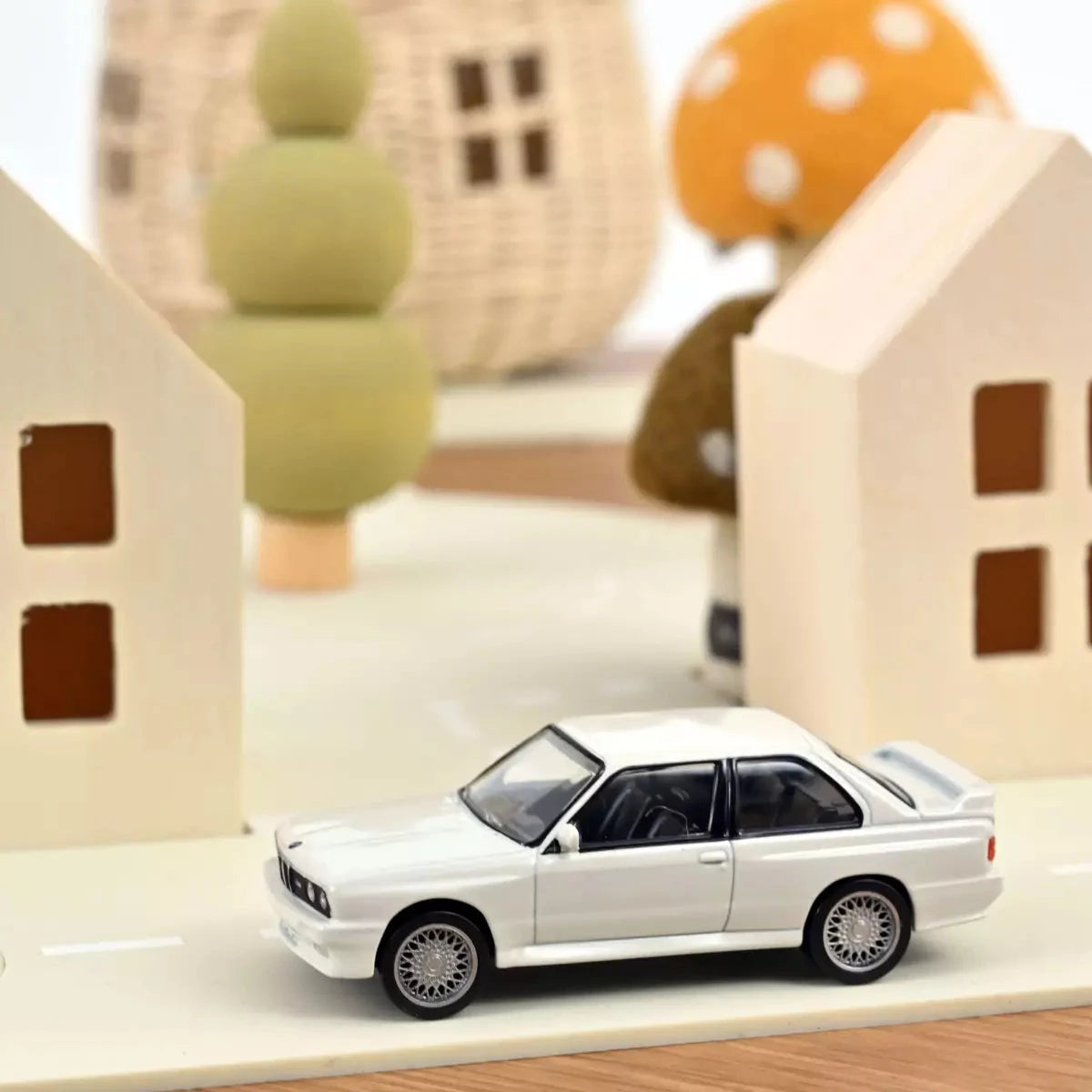 BMW M3 E30 1986 Blanc Jet-car 1/43 - NOREV 350012 3551093500122