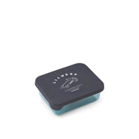 Boîte à goûter Ako Tritan Snack Box Race car / Classic navy- LIEWOOD