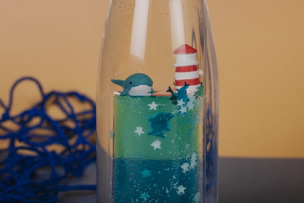 Bouteille sensorielle baleine - PETIT BOUM