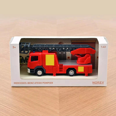Camion de pompiers Mercedes-Benz Atego Plastigam 1/43 - norev 431030 3551094310300