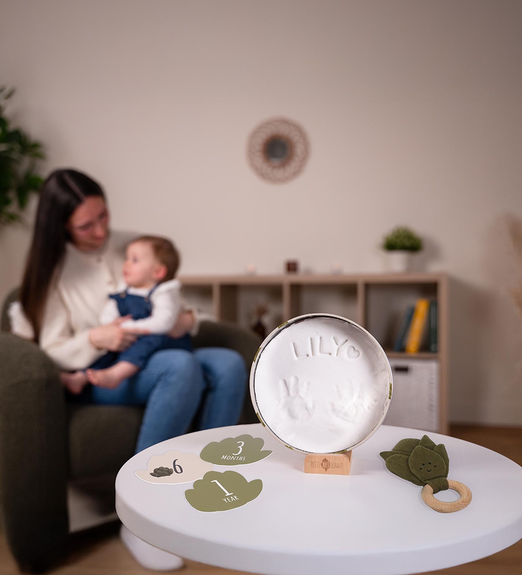Coffret naissance Artichaut avec Baby Box et hochet de Petit Artichaut – vue 2