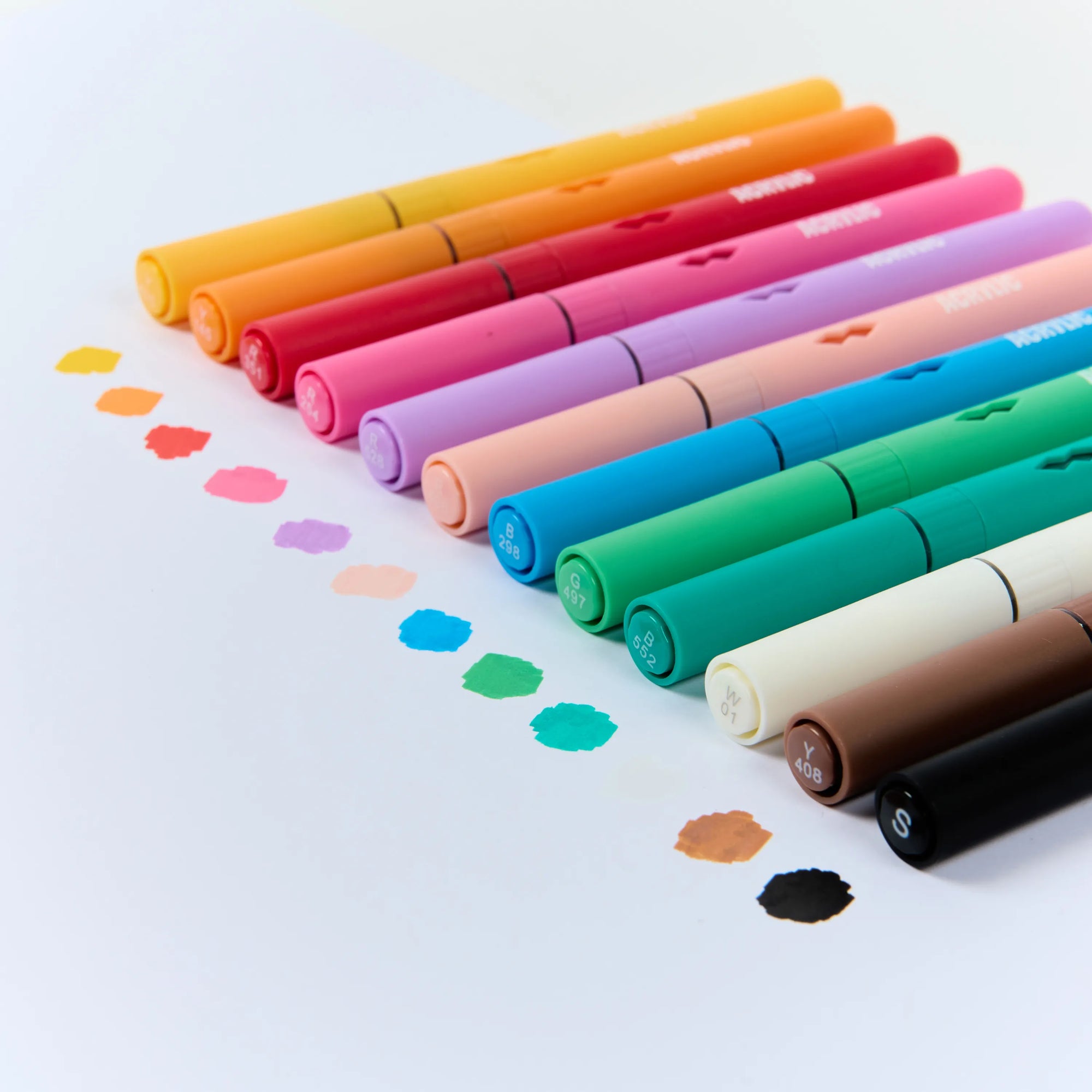 Feutres acryliques Brush Power 12 couleurs d’Omy – les 12 feutres