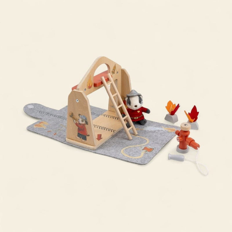 Figurine Caserne de pompiers en feutrine avec ami miniature – Egmont Toys 