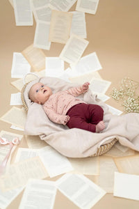 Pantalon bébé rouge foncé d’A Tiny Story – vue 3