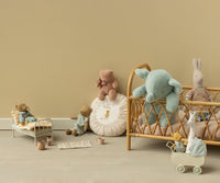 Peluche éléphant Medium menthe douce – Maileg – vue 2