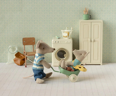 Petit frère souris avec son sac- MAILEG