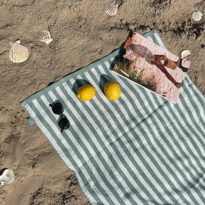 Serviette de Plage Coton Vert Resort Stripe 135 x 65 cm - SWIM ESSENTIALS