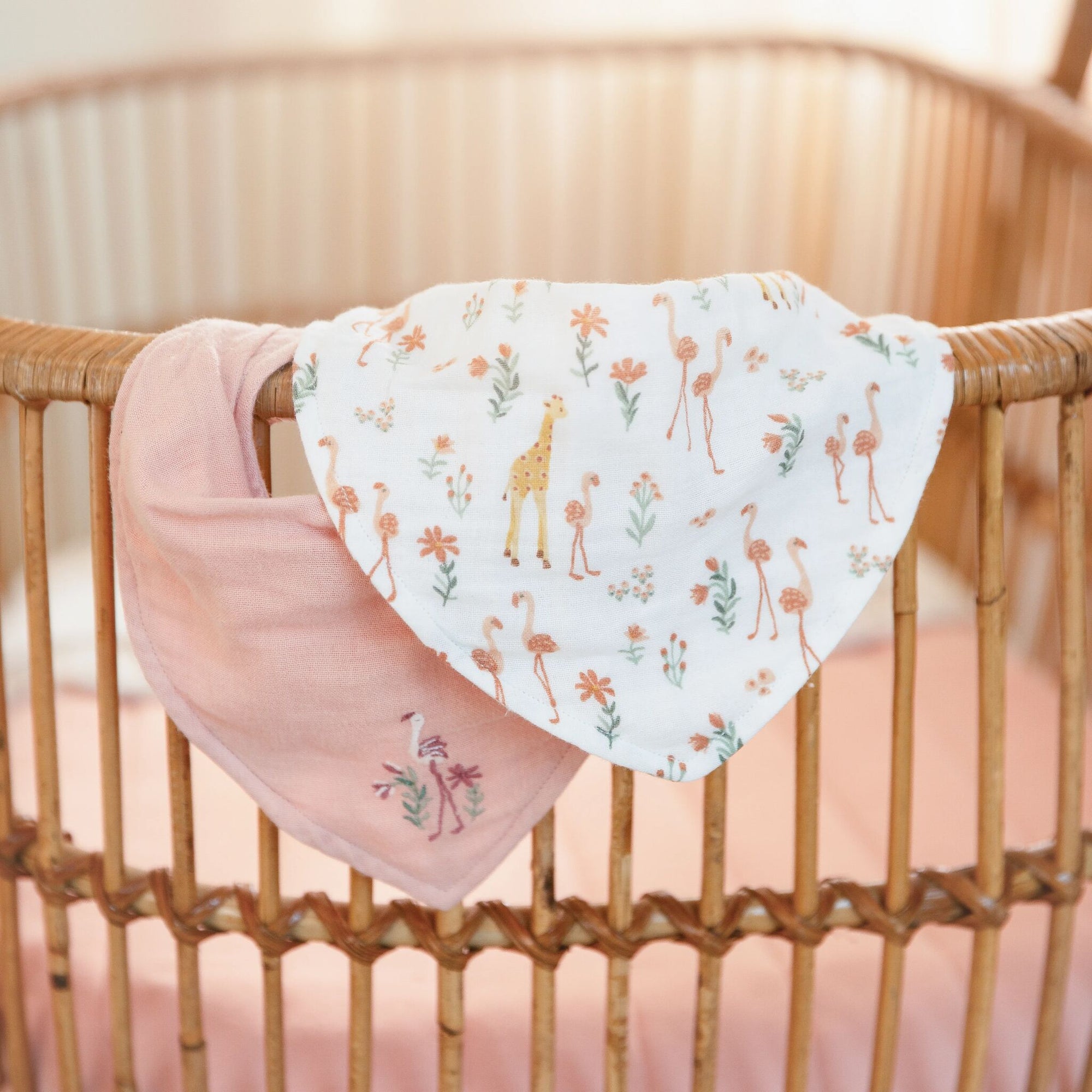 Set de 2 bavoirs bandana Blooming Safari de Little Dutch – vue 2