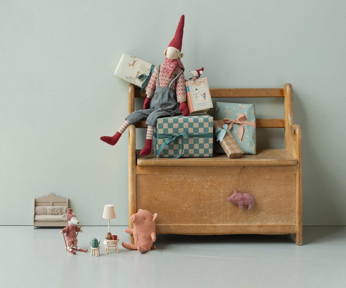 Souris de Noël bébé dans son coffret livre – Maileg – vue 2
