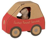 Souris de Noël petite sœur dans sa voiture de Maileg – vue 2
