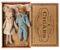 Souris Maman & Papa dans leur coffret à cigares - MAILEG 17-5313-00 5707304147060