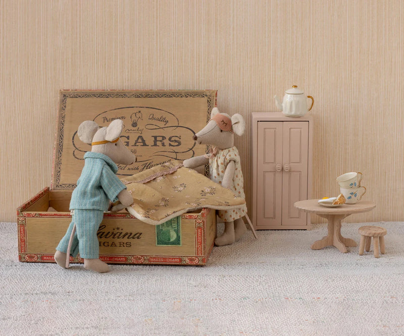Souris Maman & Papa dans leur coffret à cigares - MAILEG 17-5313-00 5707304147060