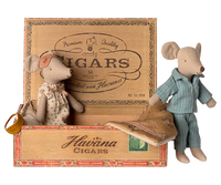 Souris Maman & Papa dans leur coffret à cigares - MAILEG 17-5313-00 5707304147060