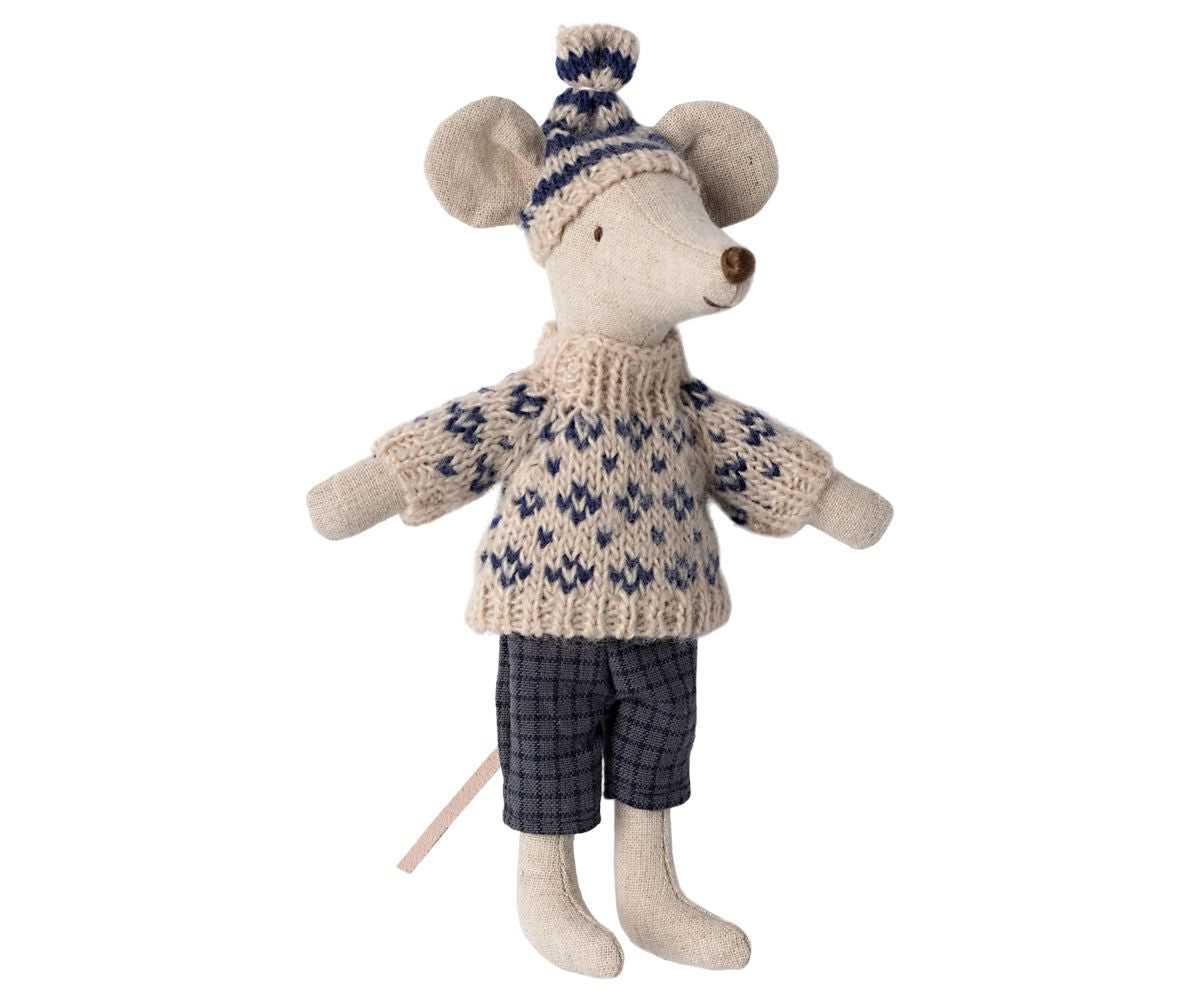 Souris Papa en hiver avec skis bleu – Maileg – vue 4