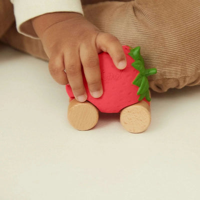 Sweetie la voiture fraise - Oli&Carol L-STRAWBERRY-CAR