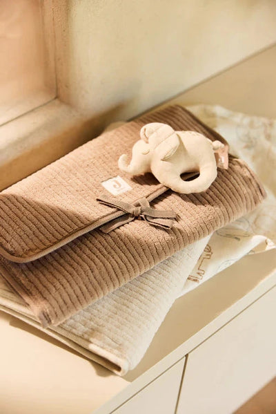 Tapis à Langer nomade Cloudy Rib Milky Coffee - JOLLEIN 096-001-68118 8717329401525