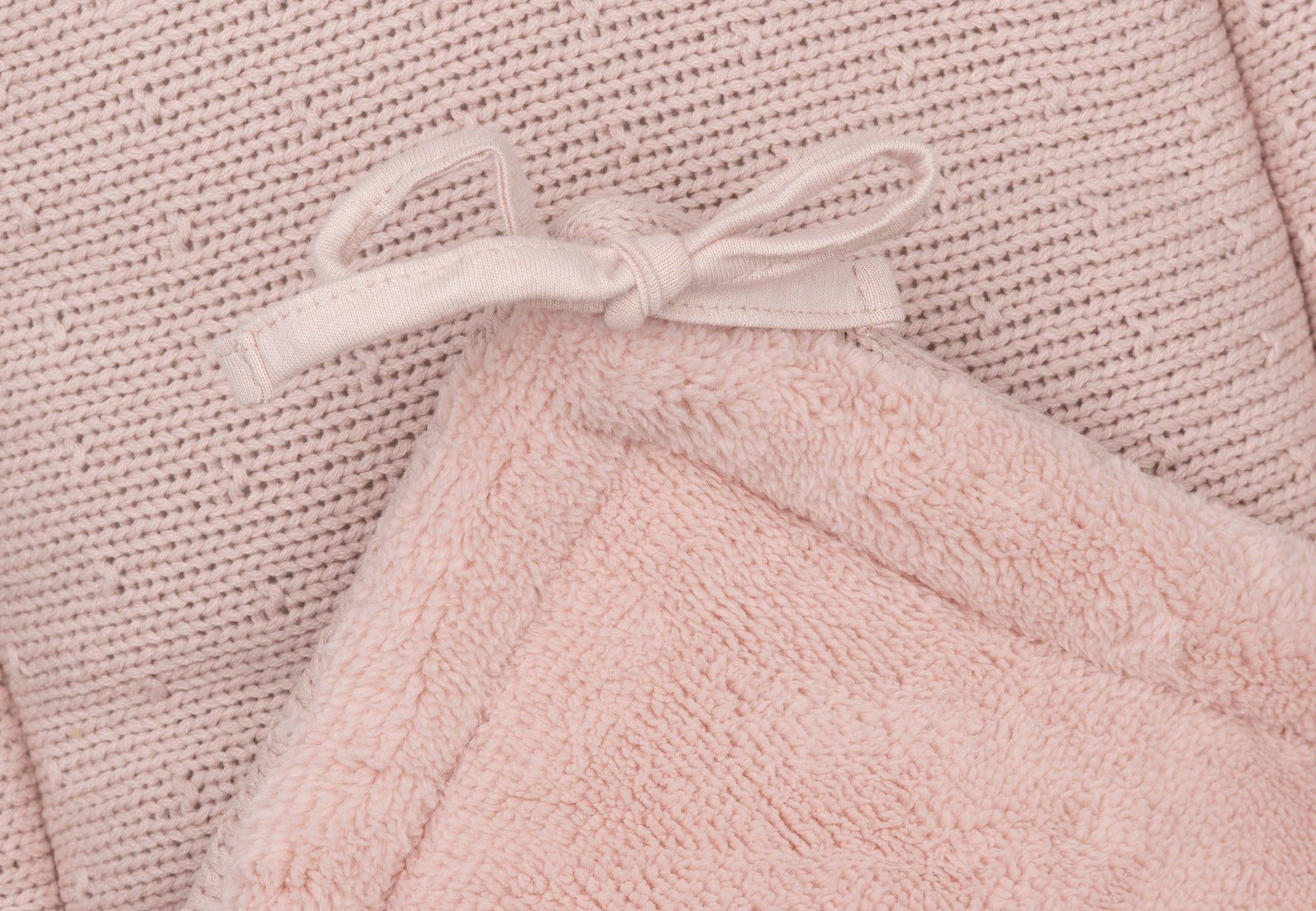 Tour de parc 180x30cm Sprinkle Knit Silk Rose de Jollein – vue 3