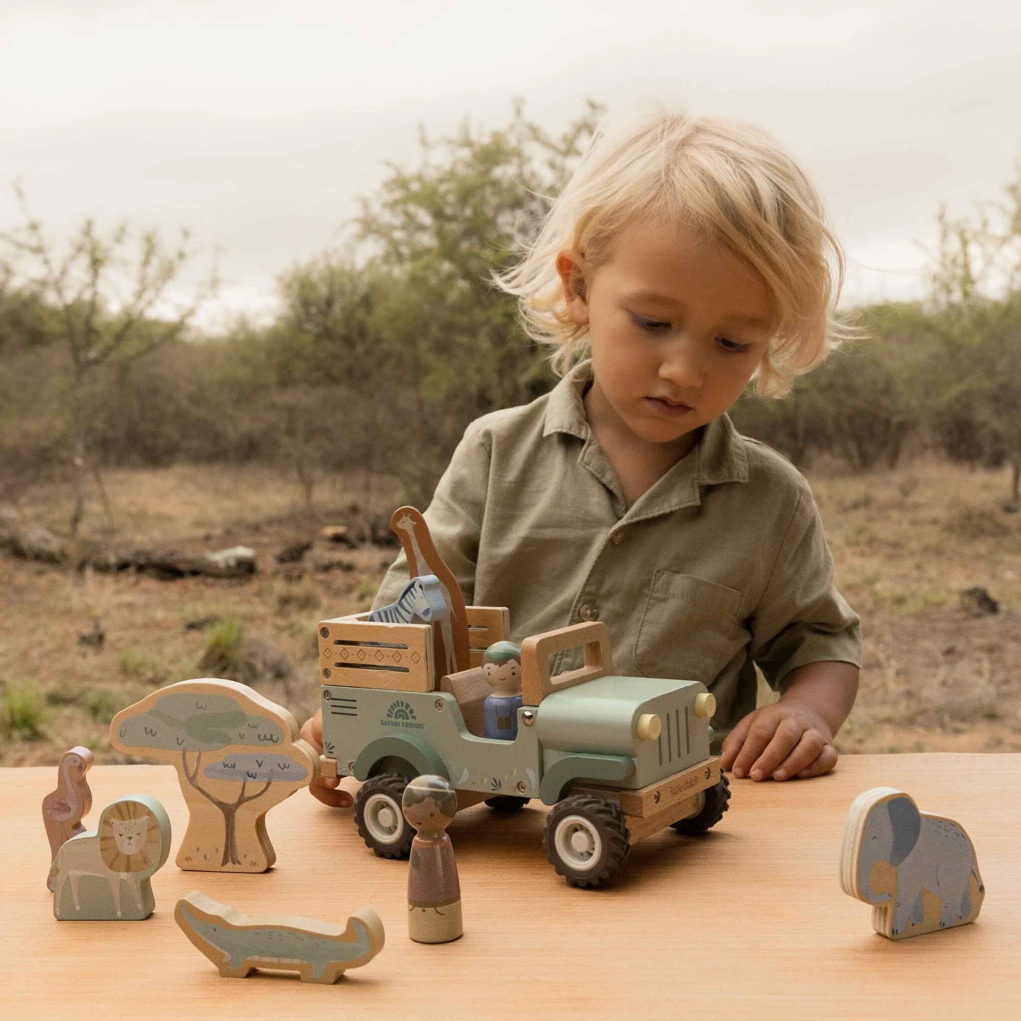Voiture de safari en bois avec animaux de Little Dutch – vue 4