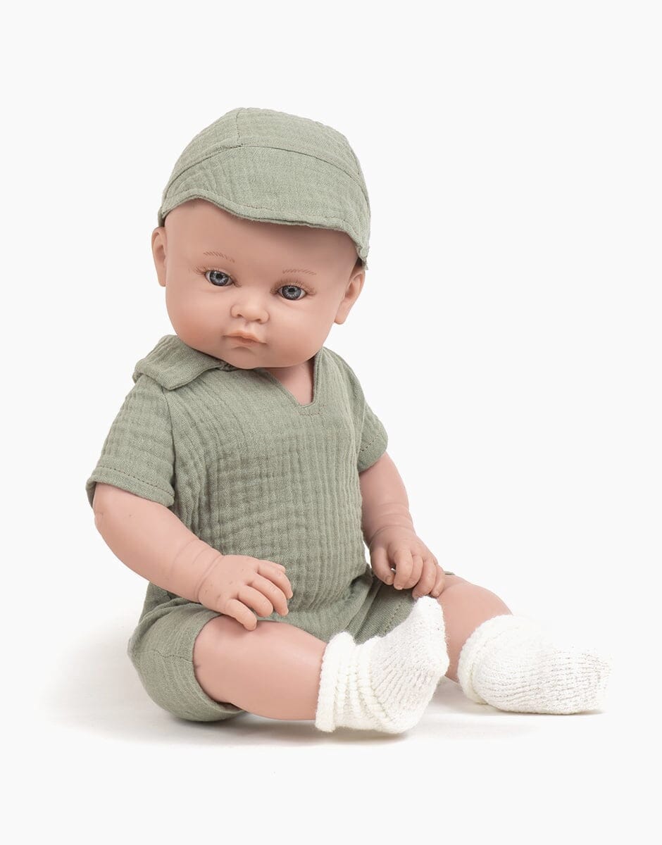 Yann en combinaison Tom et casquette en double gaze vert - MINIKANE PA46619 3701548438399