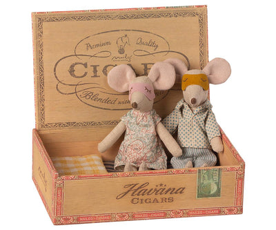 Papa et maman souris dans une boite de cigar - MAILEG 16-1740-01 43425180