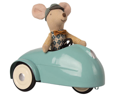 Souris en voiture avec son garage bleu - MAILEG 16-0727-00 94804892